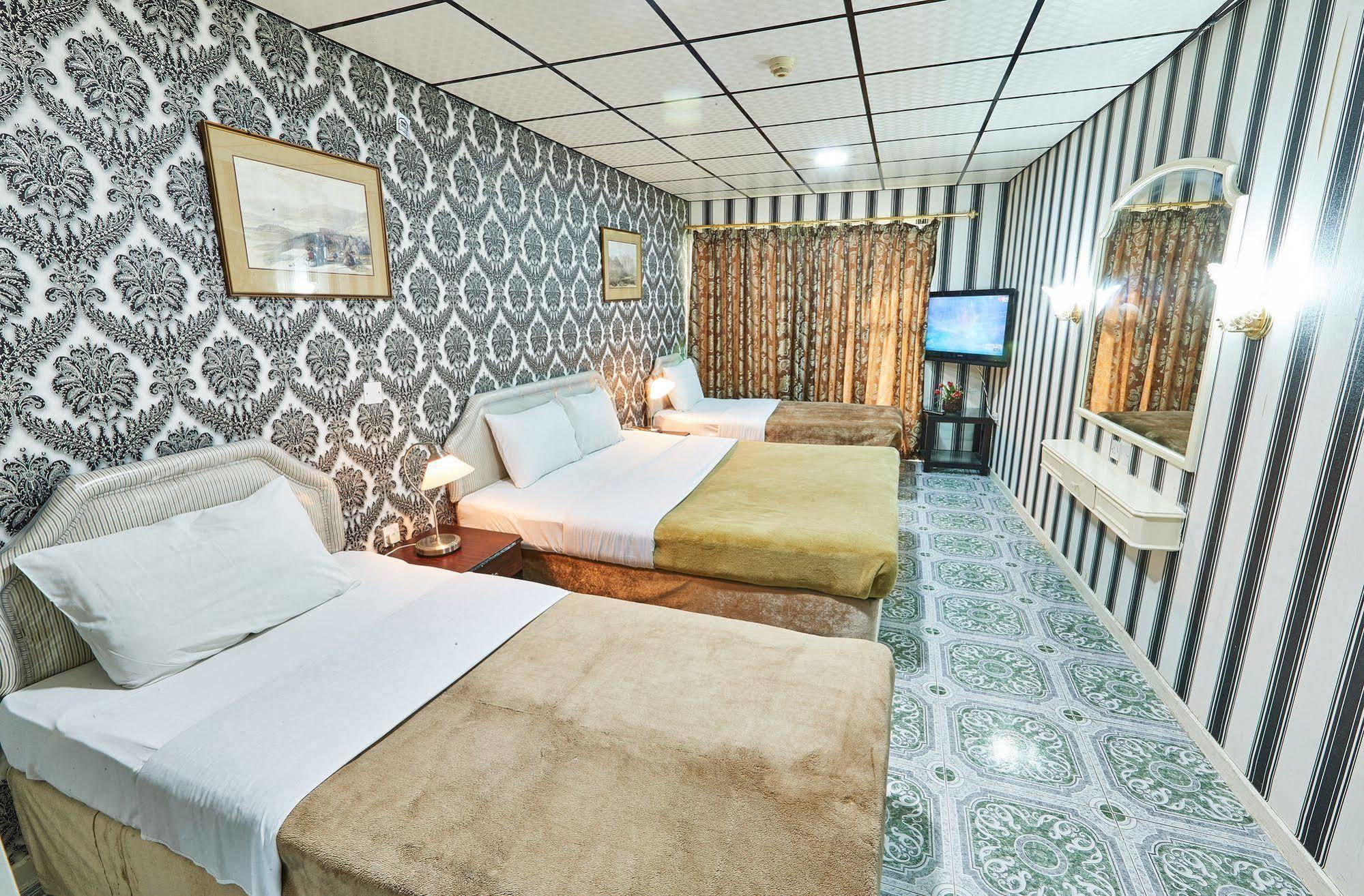 West Hotel Dubai Esterno foto