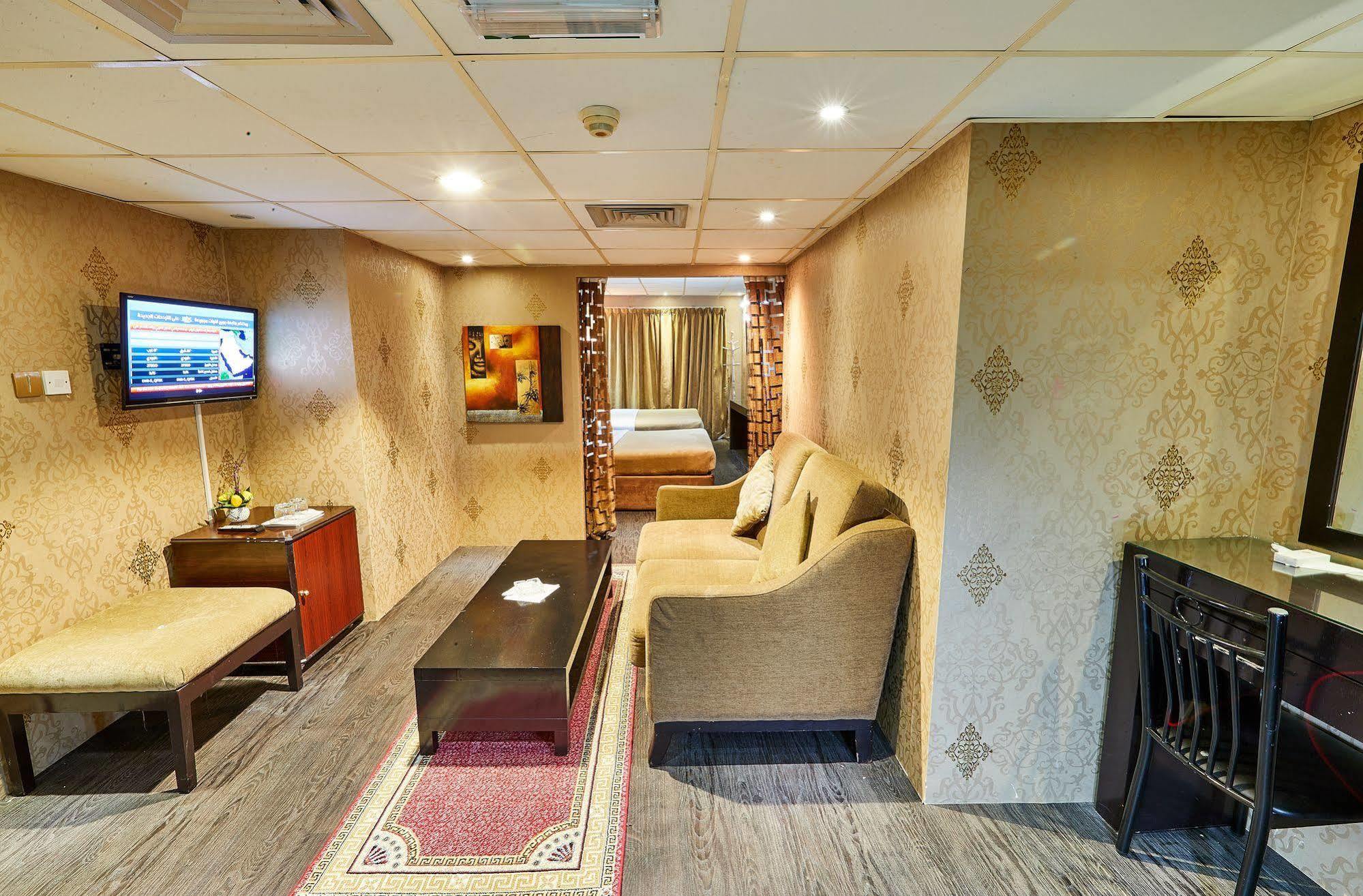 West Hotel Dubai Esterno foto
